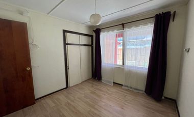 Casa en arriendo c/ estacionamiento en San Francisco de Limache