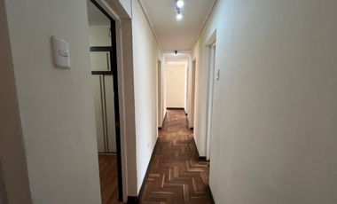 Casa en arriendo c/ estacionamiento en San Francisco de Limache