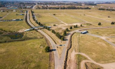 Venta terreno frente sur Los Pasos 4 Fisherton