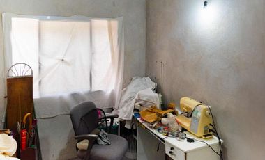 VENTA CASA 5 AMB, CON PATIO, GALPON EN MONTEGRANDE