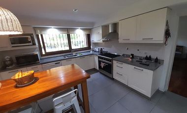 EXCELENTE CHALET CON GRAN TERRENO!!!