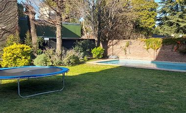 EXCELENTE CHALET CON GRAN TERRENO!!!