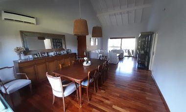 EXCELENTE CHALET CON GRAN TERRENO!!!