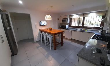 EXCELENTE CHALET CON GRAN TERRENO!!!