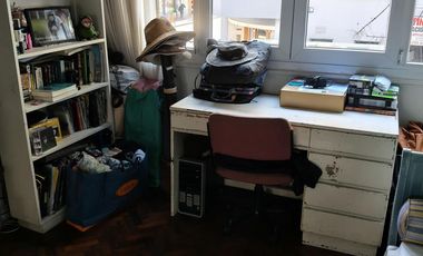 Piso en esquina muy luminoso.