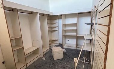 Casa con 3 dorm, garaje y patio