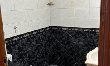 Casa con 3 dorm, garaje y patio