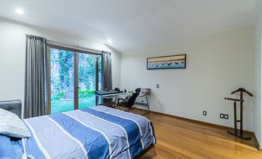 EN VENTA Casa en Río Escondido con seguridad, a pasos de Lomas Hipódromo