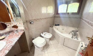 Casa 5 ambientes en Lanús Oeste