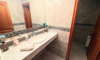 Casa 5 ambientes en Lanús Oeste