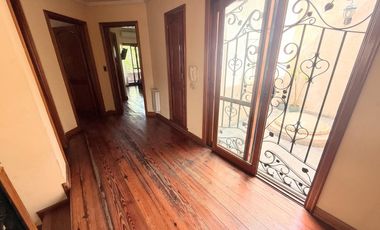 Casa 5 ambientes en Lanús Oeste