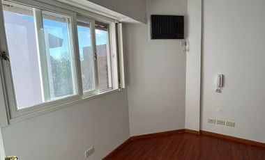 Departamento en venta - 2 Dormitorios 2 Baños - 180mts2 - Quilmes