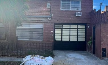 Departamento en venta - 2 Dormitorios 2 Baños - 180mts2 - Quilmes
