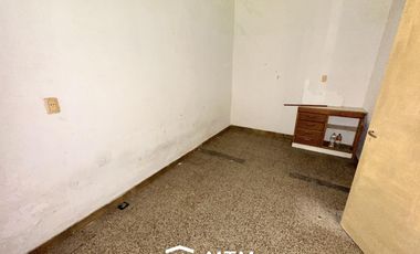 Galpon y casa en venta, en Granadero Baigorria.