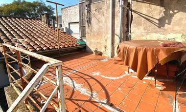 Casa en venta - 2 Dormitorios 1 Baño - Bernal