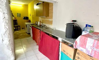 Casa en venta - 2 Dormitorios 1 Baño - Bernal