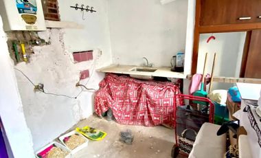 Casa en venta - 2 Dormitorios 1 Baño - Bernal