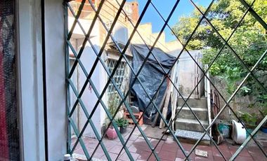 Casa en venta - 2 Dormitorios 1 Baño - Bernal