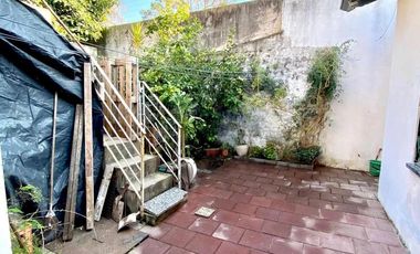 Casa en venta - 2 Dormitorios 1 Baño - Bernal