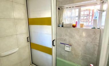 Casa en venta - 2 Dormitorios 1 Baño - Bernal