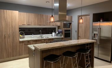 CASA AMUEBLADA EN RENTA EN CAÑADAS DEL LAGO QUERETARO