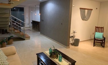 CASA AMUEBLADA EN RENTA EN CAÑADAS DEL LAGO QUERETARO