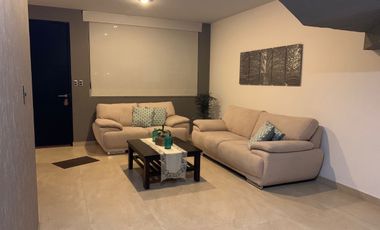 CASA AMUEBLADA EN RENTA EN CAÑADAS DEL LAGO QUERETARO