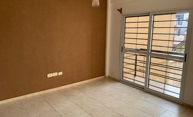 Alquiler departamento 2 ambientes con cochera en Haedo.