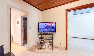 Casa 4 amb. con parque. Cochera para 2 autos y Quincho en Divino Rostro