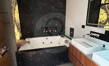 Casa en condominio en venta en Condado de Sayavedra