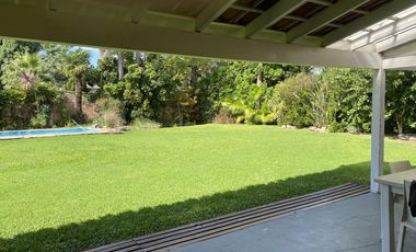 Casa -  Alquiler temporario/anual - Martínez