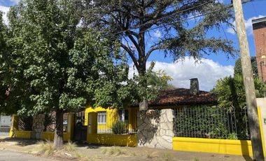 Casa -  Alquiler temporario/anual - Martínez