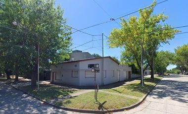 Casa en venta - 2 Dormitorios 1 Baño - Local - Pinamar