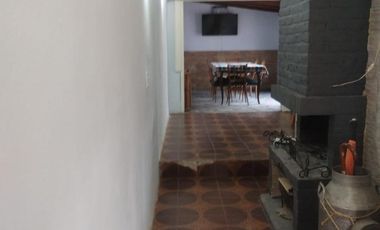 Casa en venta - 2 Dormitorios 1 Baño - Local - Pinamar