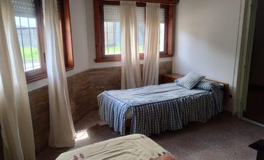 Casa en venta - 2 Dormitorios 1 Baño - Local - Pinamar
