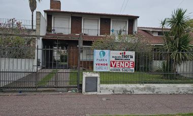 Chalet en  2 Ptas.  en venta  en Florencio Varela Centro