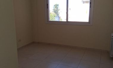 Dpto de 2 dorm con balcon
