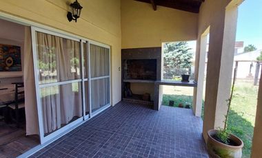 Casa en venta - 4 Dormitorios 3 Baños - Costa del Este