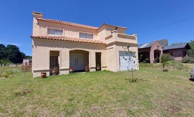 Casa en venta - 4 Dormitorios 3 Baños - Costa del Este