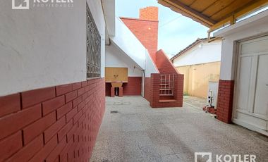 Terreno con 2 propiedades, ideal dos familia o inversion