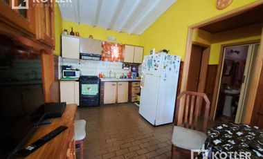 Terreno con 2 propiedades, ideal dos familia o inversion