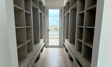 Casa en venta - 4 Dormitorios 5 Baños - Canning