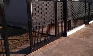 Casa en venta - 2 Dormitorios 1 Baño - Ezeiza