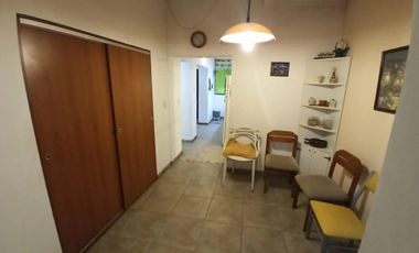 PH en venta - 2 Dormitorios 1 Baño - Lomas de Zamora
