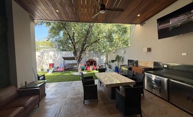 Venta de Casa en Col. Del Valle