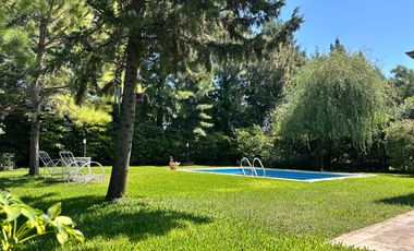 Casa en  venta - 5 ambientes-Pileta-Ingeniero Maschwitz-Escobar-Apto Credito-Permuta menor valor