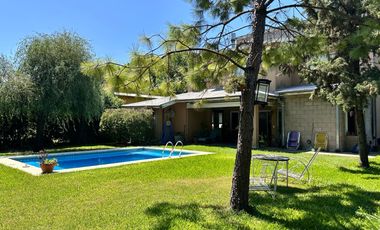 Casa en  venta - 5 ambientes-Pileta-Ingeniero Maschwitz-Escobar-Apto Credito-Permuta menor valor