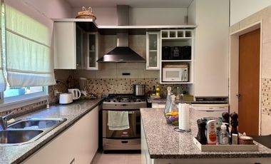 Casa en  venta - 5 ambientes-Pileta-Ingeniero Maschwitz-Escobar-Apto Credito-Permuta menor valor