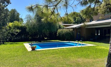 Casa en  venta - 5 ambientes-Pileta-Ingeniero Maschwitz-Escobar-Apto Credito-Permuta menor valor