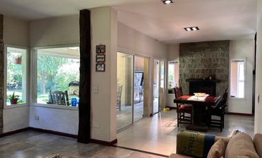 Casa en  venta - 5 ambientes-Pileta-Ingeniero Maschwitz-Escobar-Apto Credito-Permuta menor valor